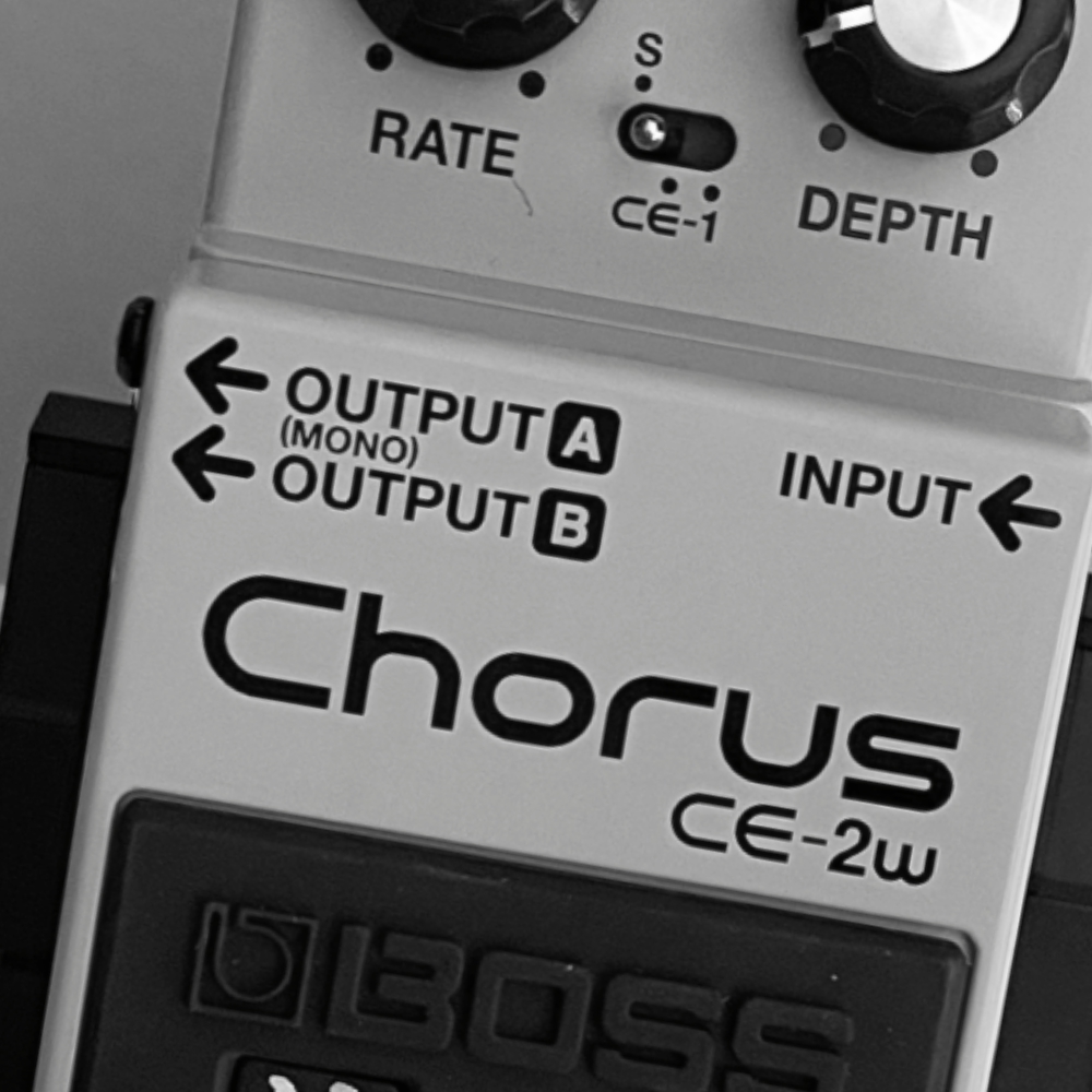 BOSS Ce-2W Waza Craft Special Edition Chorus Pedal, Special Edition Waza  Craft Pedal, The Ultimate BOSS Tone Experience, Blue : Amazon.co.uk:  Musical 
